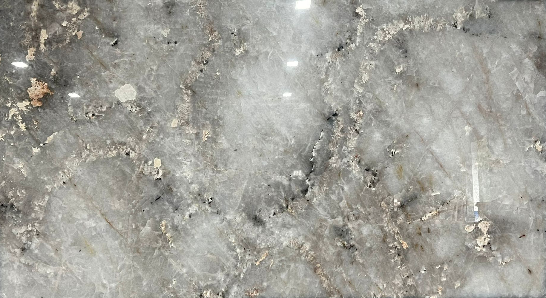 CRYSTALLO DEL LUNA QUARTZITE